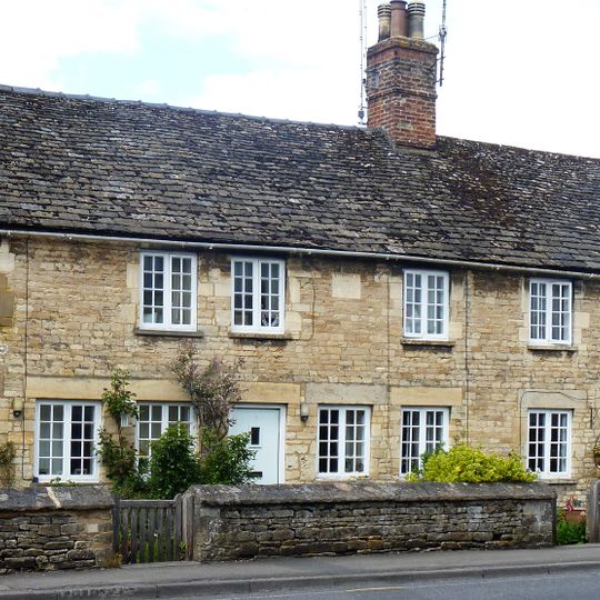 5,7 And 9, Spitalgate Lane