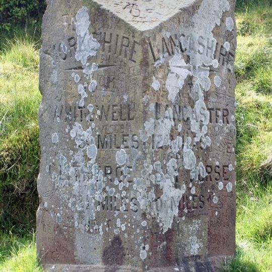 Milestone, ExYW at old county boundary Yorkshire/Lancashire