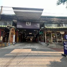 JatuJak Plaza