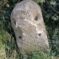 Milestone, Yarnbrook Road; W Ashton; 200m S crossroads/traffic lights