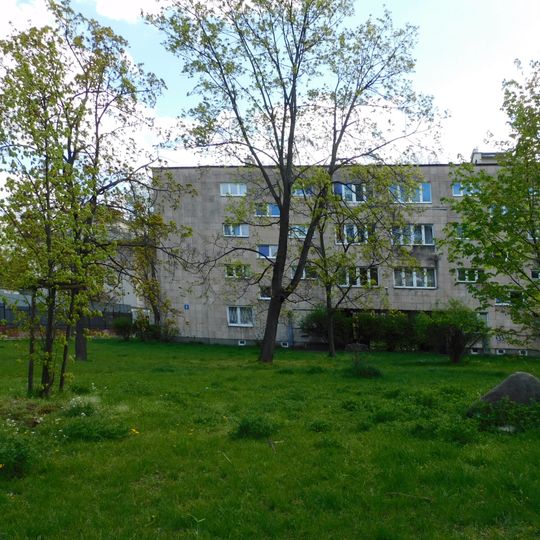 Blok przy ulicy Raszei 8