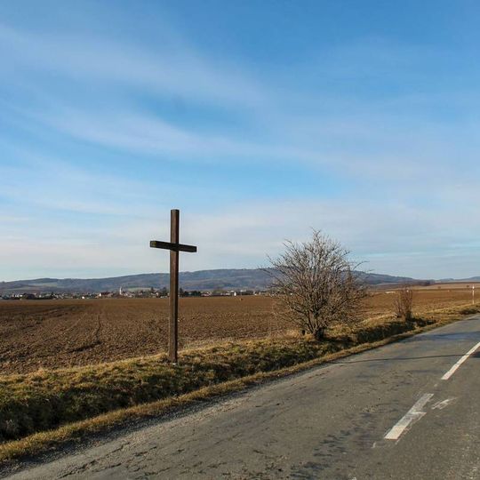 Kříž na rozcestí k Nové Dědině