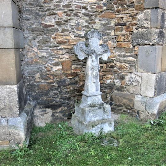 Kříž za kostelem svatých Petra a Pavla v Čáslavi