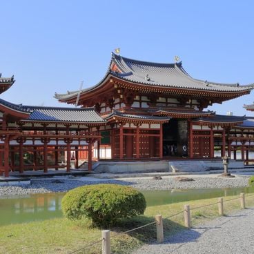 Kjóto: buddhistické chrámy, šintoistické svatyně, císařské paláce, tradiční zahrady, historické čtvrti