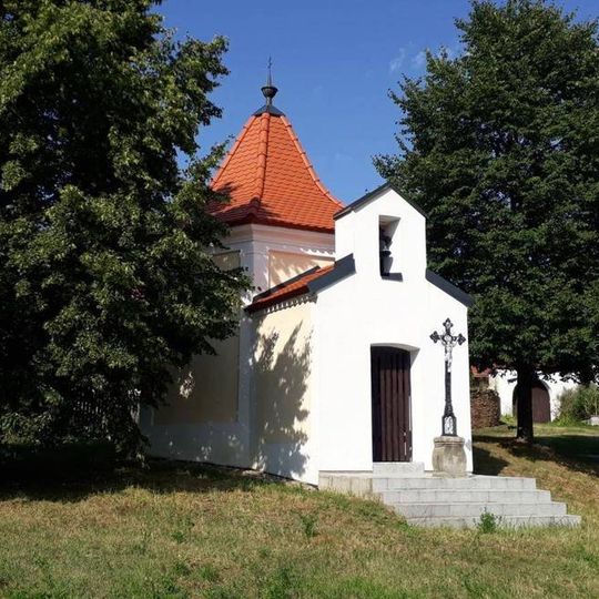 Kaple v Krchově Lomné
