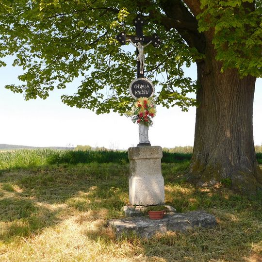 Kříž na rozcestí ve Ctiboři
