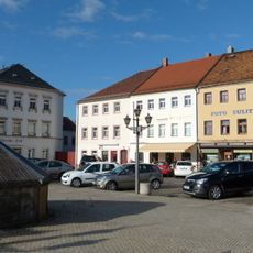 Wohnhaus in geschlossener Bebauung (bauliche Einheit mit Markt 4) Marktstraße 2