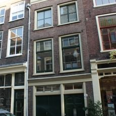 Pand met eenvoudige lijstgevel