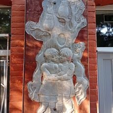 Relief sculpture