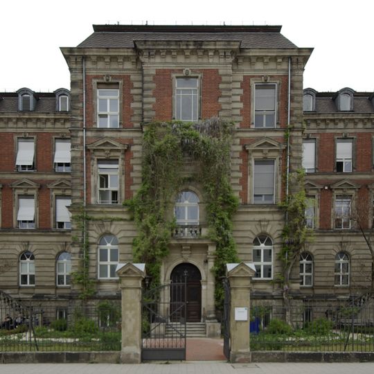 Ehemalige Universitätsaugenklinik, heute Strahlenklinik