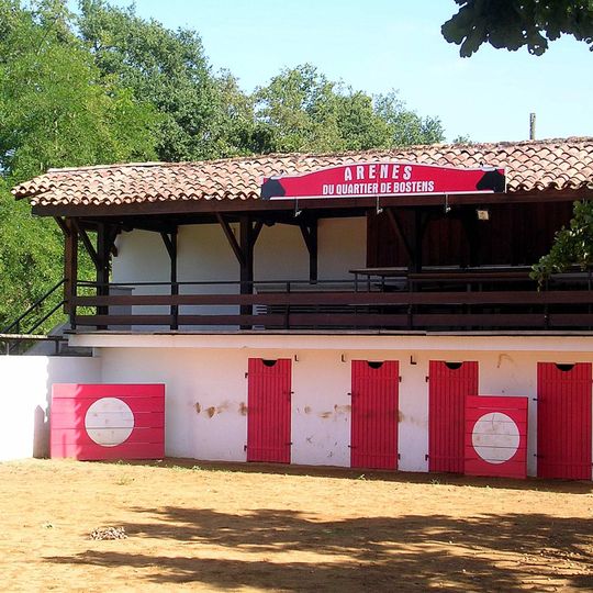 Plaza de toros Jean de Lahourtique