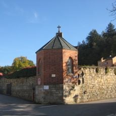 Friedhofsmauer und Friedhofskapellen