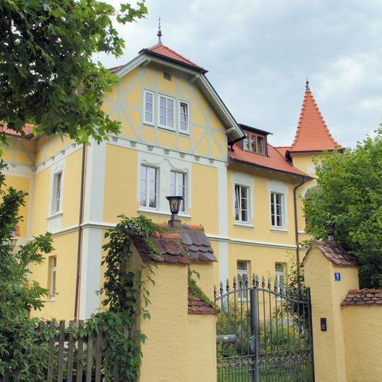 Villa, sogenanntes Gelbes Haus