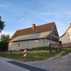 Wohnhaus und Stallscheune eines Bauernhofes Friedensstraße 4