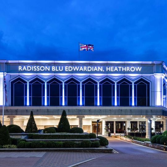 Radisson Blu Edwardian Heathrow Hotel & Conference Centre, London