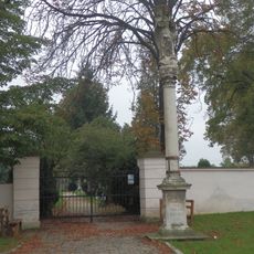 Sloup se sochou P. Marie