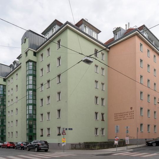 Wohnhausanlage Klausgasse 1–11