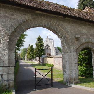 Collégiale Saint-Louis de La Saussaye