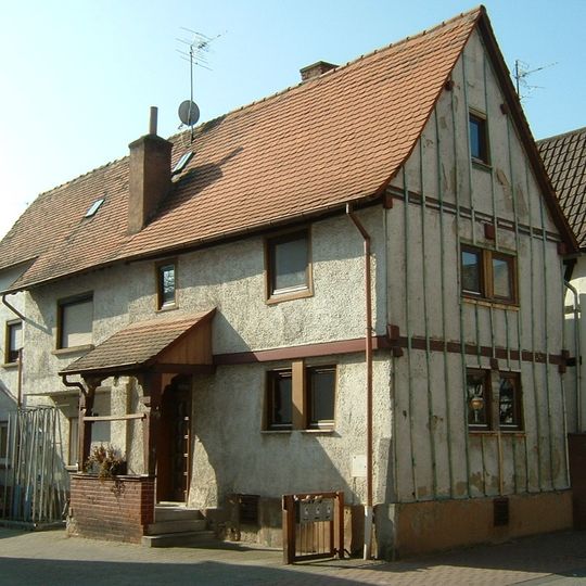 Hauptstraße 9