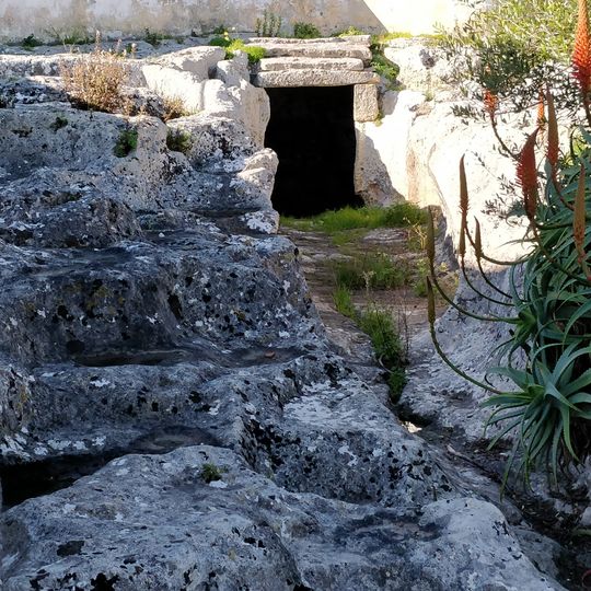 Grutas artificiais de Alapraia