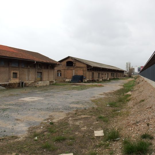 Muelles cubiertos en playa de vías de la Estación de Valencia
