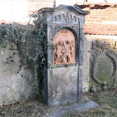 Kaplička VII. zastavení křížové cesty u kostela Nalezení svatého Kříže ve Frýdlantu