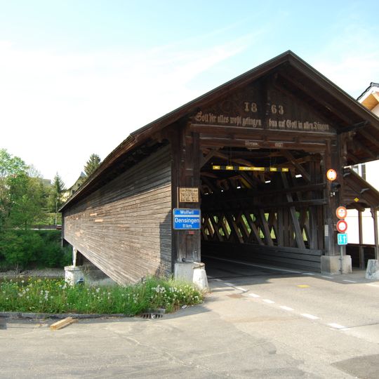 Covered wooden bridge over the Aare