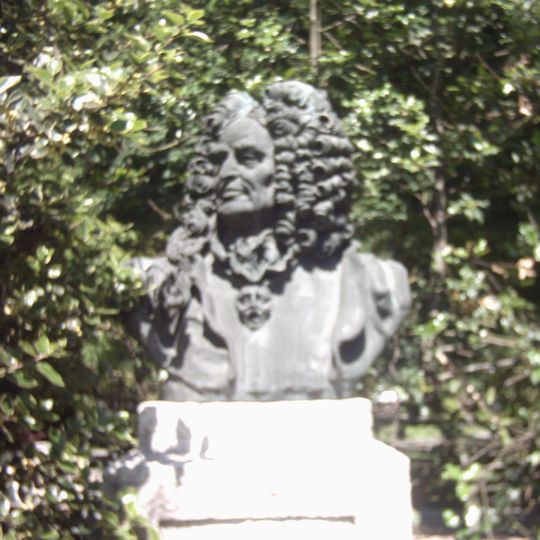 Monumento al Marqués de Santa Cruz