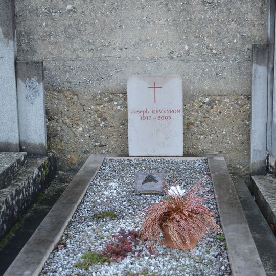 Grave of Joseph Reveyron