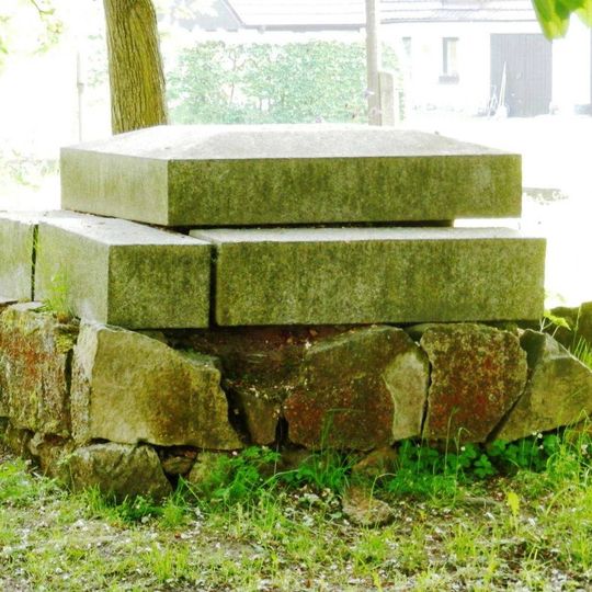 Pomník padlým v Otěvěkách