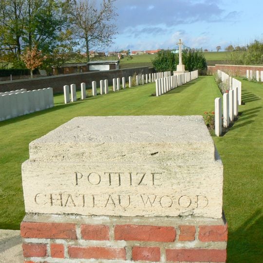 Potijze Chateau Wood Cemetery