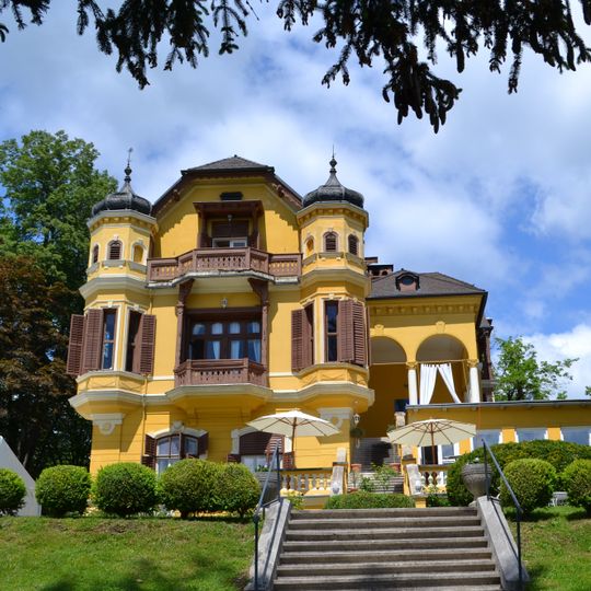 Villa Miralago