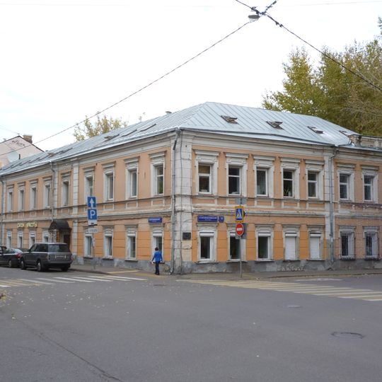 Staropimenovsky Lane, 11