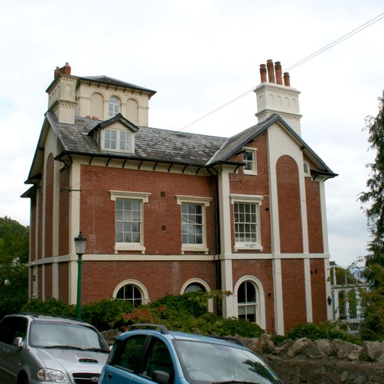 Aldwyn Tower Hotel