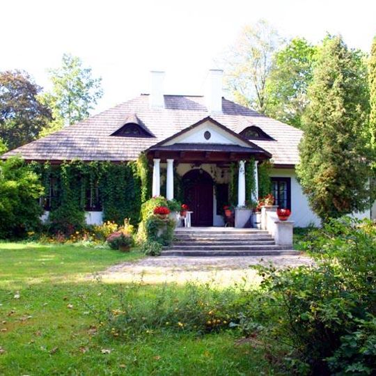 Zespół dworski w Jagodnem