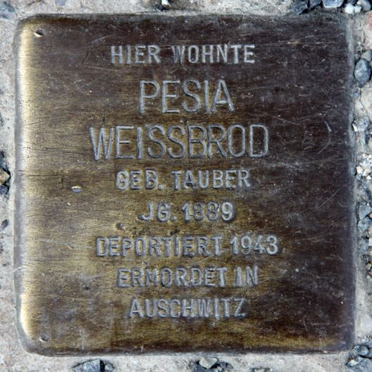 Stolperstein en memoria de Pesia Weissbrod
