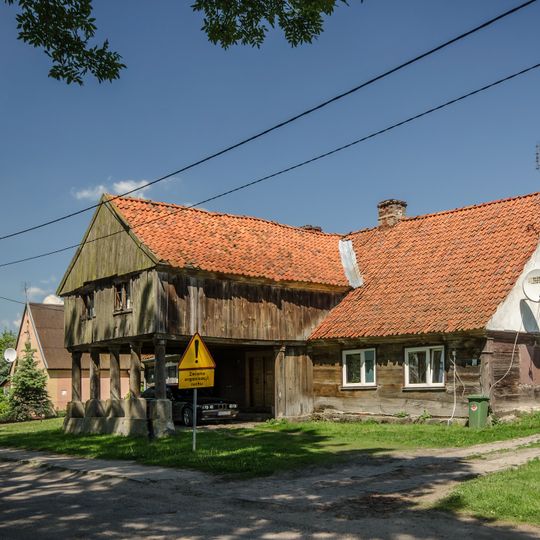 Dom podcieniowy nr 27/27a