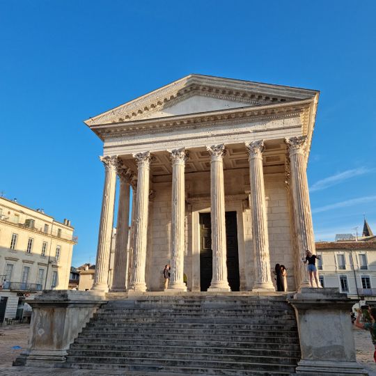 Maison carrée