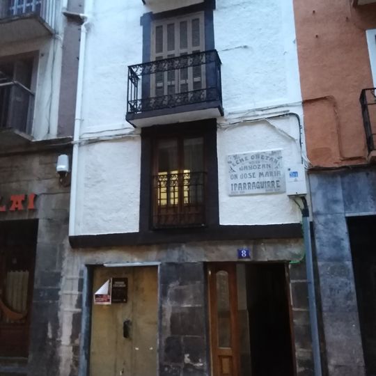 Iparraguirre 8 etxea, Urretxu