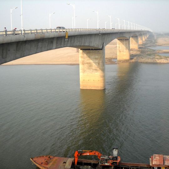 Vĩnh Tuy Bridge