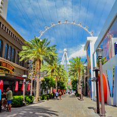 The LINQ Promenade