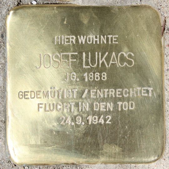 Stolperstein en memoria de Josef Lukacs