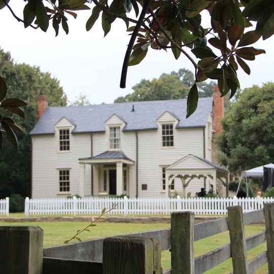Donaldson-Bannister House and Cemetery
