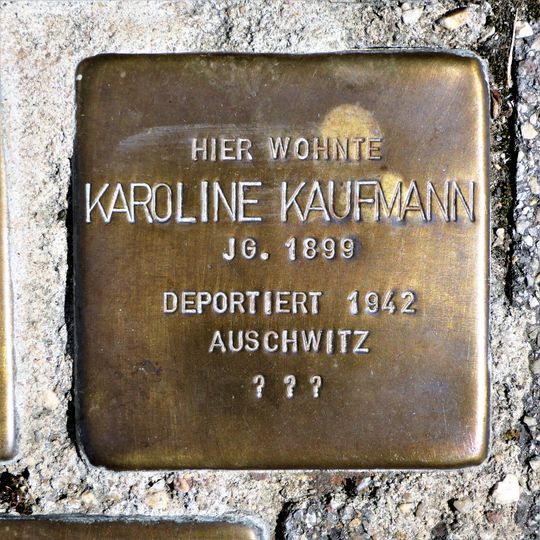 Stolperstein en memoria de Karoline Kaufmann