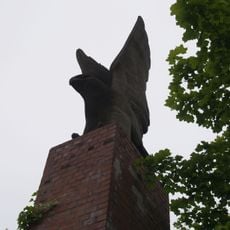 Ehem. Bismarck-Kaserne: Pfeiler mit Reichsadler am Haupteingang