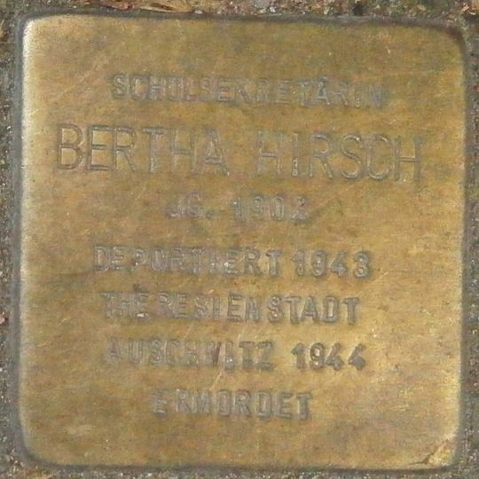Stolperstein em memória de Bertha Hirsch