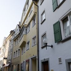 Wohn- und Geschäftshaus