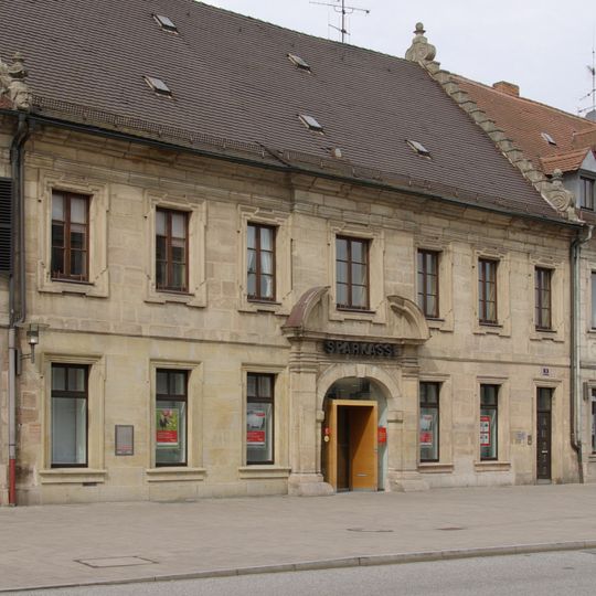 Martin-Luther-Platz 4