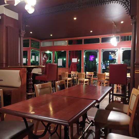 Le Bistro