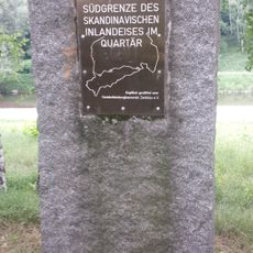 Eiszeit-Markierungsstein Muldestraße -